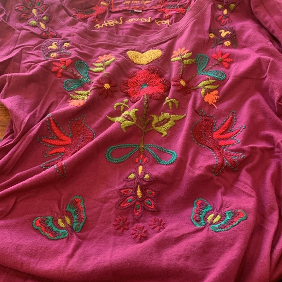 Johnny Was JW Los Angeles Embroidered Pink Floral LOVE Shirt - Picture 13 of 17